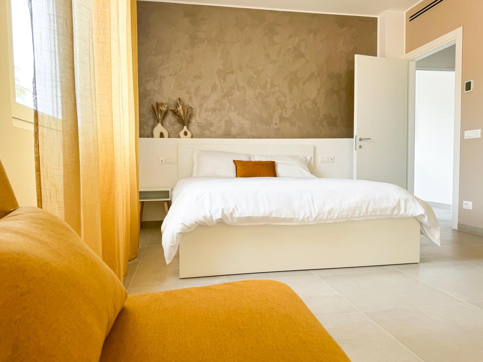 Casa Febo, In Centro Con Parcheggio Privato A 200 Mt Dal Mare Hotell Bordighera Exteriör bild